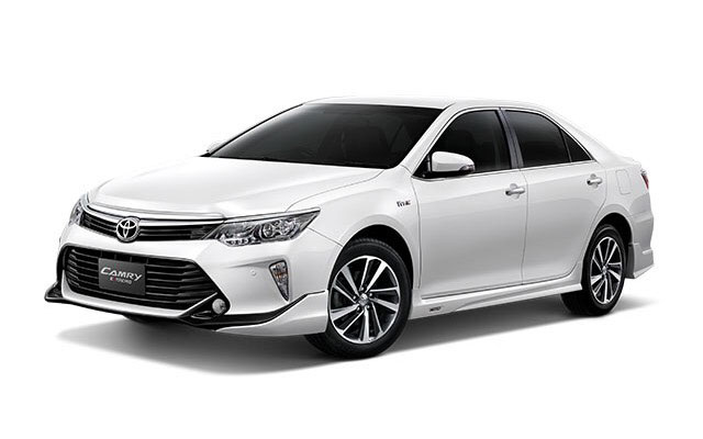 Toyota Camry - Luxury Sedan